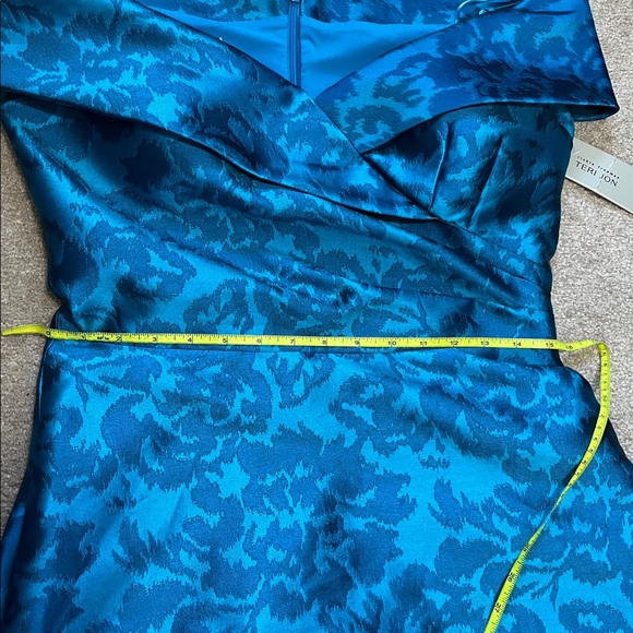 NWT Rickie Freeman for Teri Jon off-the-shoulder jacquard high-low Evening gown - Picture 16 of 16